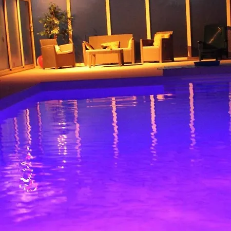 House With One Bedroom In With Wonderful City View Shared Pool Enclosed Garden Hébergement de vacances Nébouzat